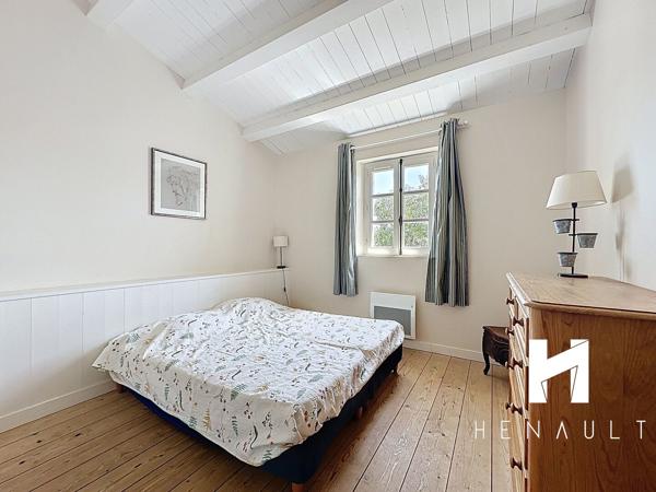 Maison Loix 8 pièce(s) 205 m2