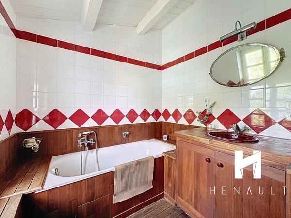 Maison Loix 8 pièce(s) 205 m2