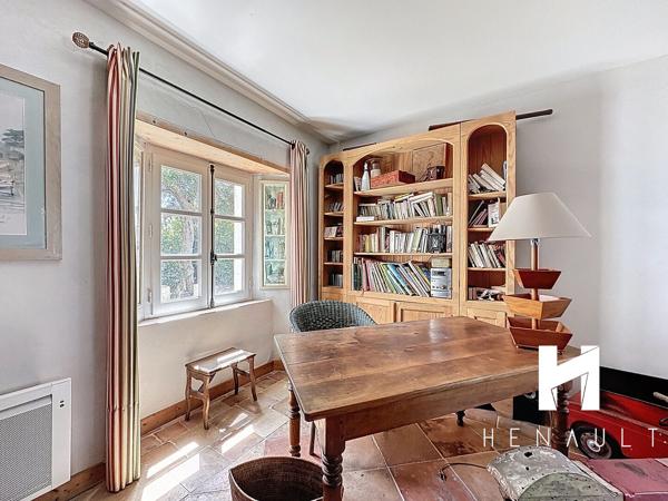 Maison Loix 8 pièce(s) 205 m2