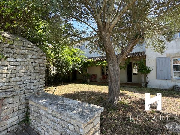 Maison Loix 8 pièce(s) 205 m2