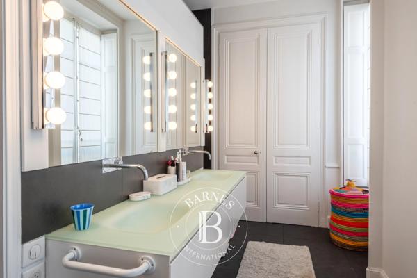 Lyon 6ème, Appartement 4 Chambres -  238 m² à vendre
