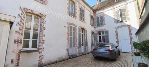 Ensemble immobilier Sézanne 14 pièces 334 m2