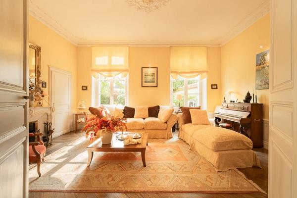 Ensemble immobilier Sézanne 14 pièces 334 m2