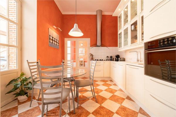 Ensemble immobilier Sézanne 14 pièces 334 m2