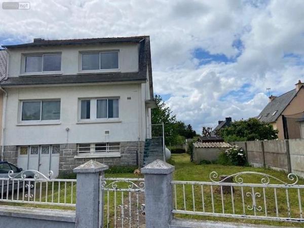 Maison à vendre à Saint-Jouan-des-Guérets en Ille-et-Vilaine (35430), ref : 089/3267 centre-ville