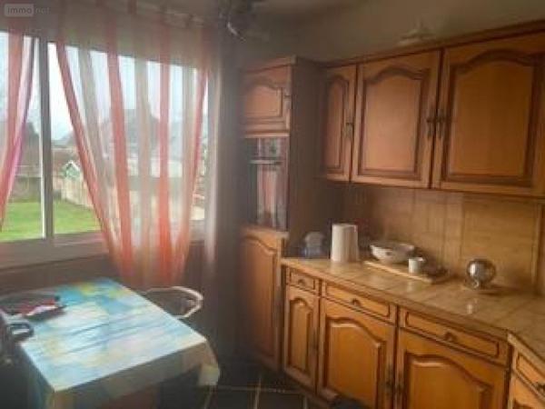 Maison à vendre à Saint-Jouan-des-Guérets en Ille-et-Vilaine (35430), ref : 089/3267 centre-ville