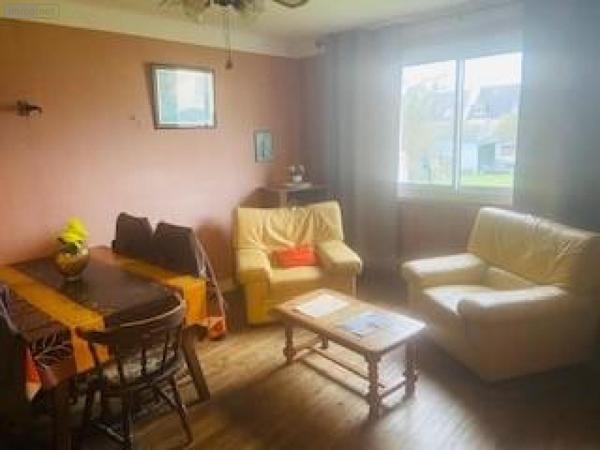 Maison à vendre à Saint-Jouan-des-Guérets en Ille-et-Vilaine (35430), ref : 089/3267 centre-ville