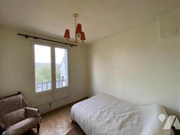 Maison à Vendre à Saint-Cernin (15310) en Cantal (15)

Cette maison dispose d'une surface hab...