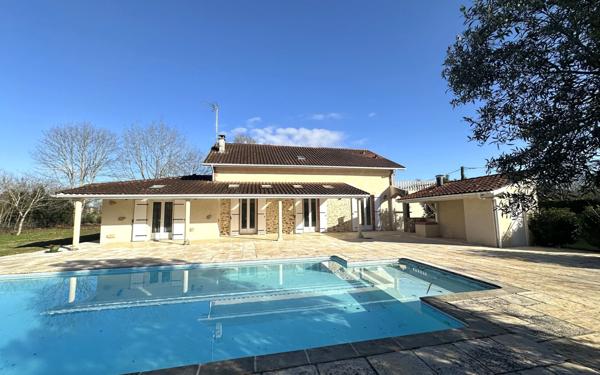 Maison à vendre    8 pièces •  Dax