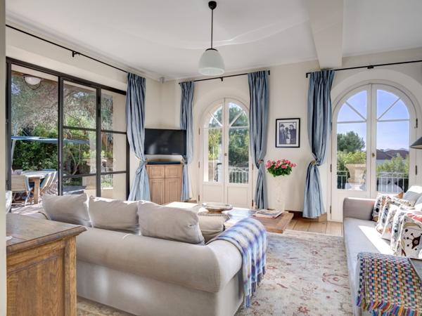 Vente Villa de luxe Cap D'Antibes 5 Pièces 300 m²
