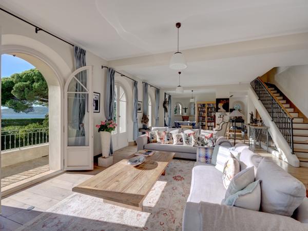 Vente Villa de luxe Cap D'Antibes 5 Pièces 300 m²