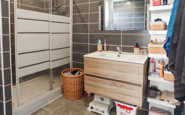 Maison à vendre    4 pièces •  Neuvic