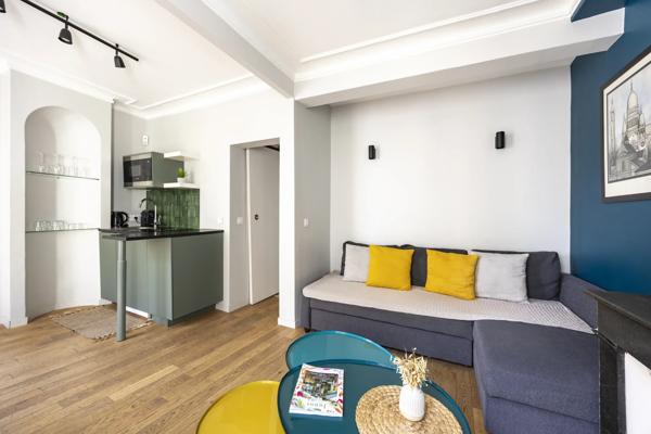 Appartement Paris 18 e - ABBESSES / RAVIGNAN