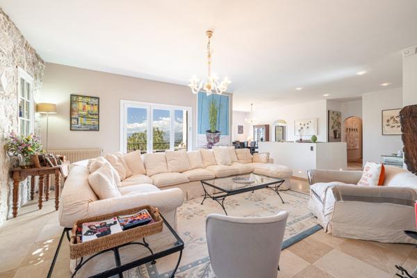 Vente Villa de luxe Nice 8 Pièces 236.7 m²