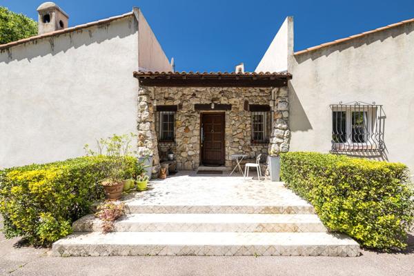 Vente Villa de luxe Nice 8 Pièces 236.7 m²