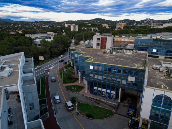 Location / Garage / Parking