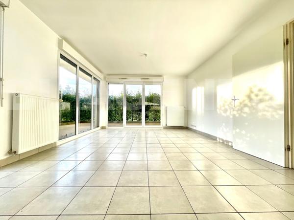 Bel appartement 3 pièces de 59 m² avec Terrasse à Ferrières-en-Brie (77164)