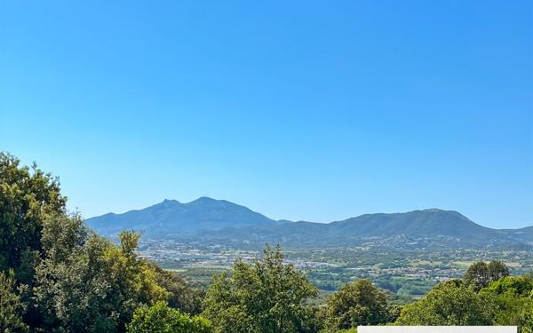 Appartement à vendre    3 pièces • 64,30 m2 Bastelicaccia