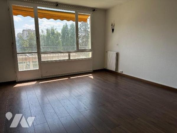 A VENDRE Appartement T3, à BIHOREL (76420), au 3ème étage sans ascenseur, d'une surface habitab...