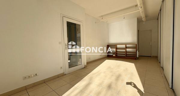 À vendre Local commercial 92.82 m² - Oloron-sainte-marie 64400