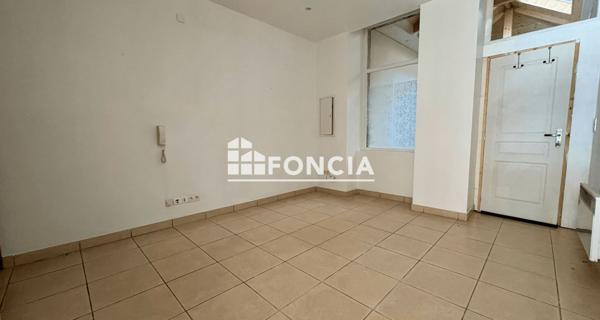 À vendre Local commercial 92.82 m² - Oloron-sainte-marie 64400