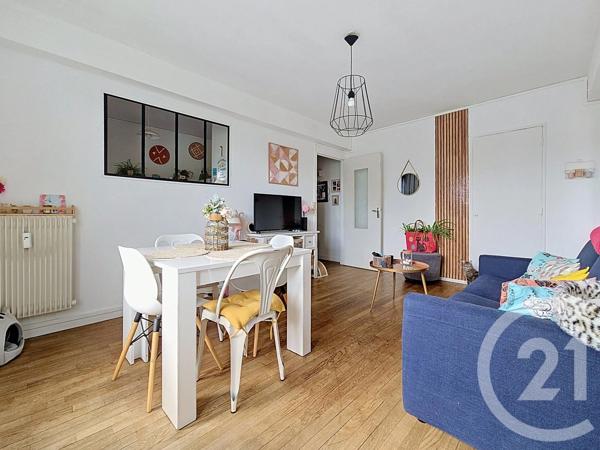 Appartement à vendre  2 pièces - 48 m 2   TROYES  - 10