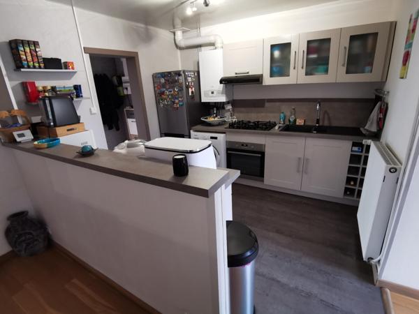 Maison type bâtir mitoyenne 3 chambres terrasse jardin