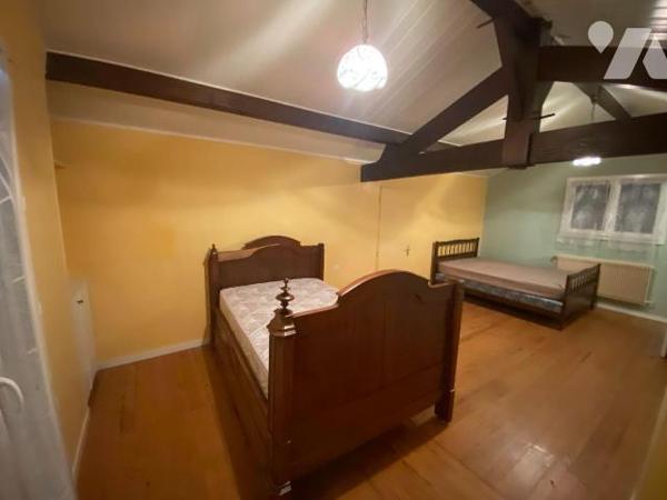 A VENDRE, Gironde, proche Bordeaux, LE PIAN MEDOC, quartier Feydieu, très calme, sur un terrain...