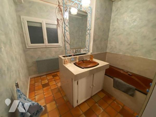 A VENDRE, Gironde, proche Bordeaux, LE PIAN MEDOC, quartier Feydieu, très calme, sur un terrain...