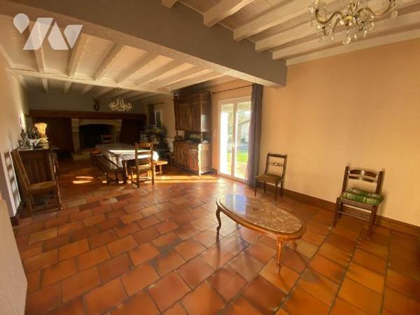 A VENDRE, Gironde, proche Bordeaux, LE PIAN MEDOC, quartier Feydieu, très calme, sur un terrain...