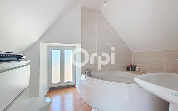 Maison à vendre    5 pièces • 185,70 m2 Béthisy-Saint-Pierre