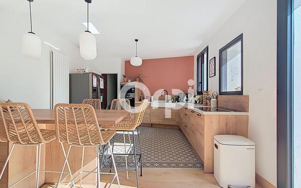 Maison à vendre    5 pièces • 185,70 m2 Béthisy-Saint-Pierre