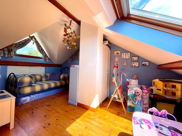 Maison Conflans Sainte Honorine 5 pièce(s) 94 m2 419 000 € **  - Référence  8197