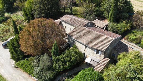 CORPS DE FERME DE 3 HABITATIONS INDEPENDANTES DANS UN ENVIRONNEMENT CALME
