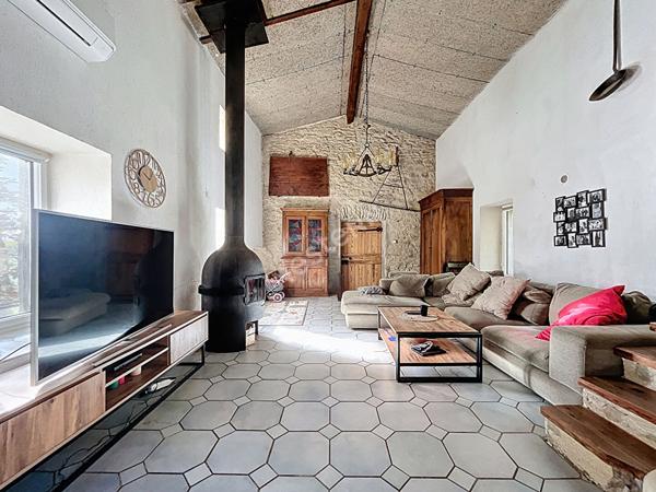 CORPS DE FERME DE 3 HABITATIONS INDEPENDANTES DANS UN ENVIRONNEMENT CALME