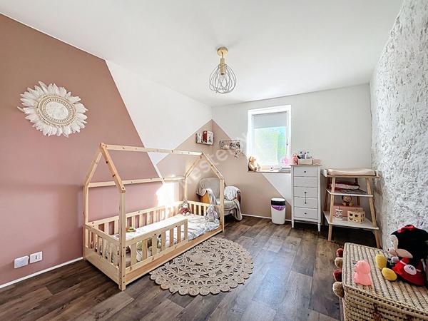 CORPS DE FERME DE 3 HABITATIONS INDEPENDANTES DANS UN ENVIRONNEMENT CALME