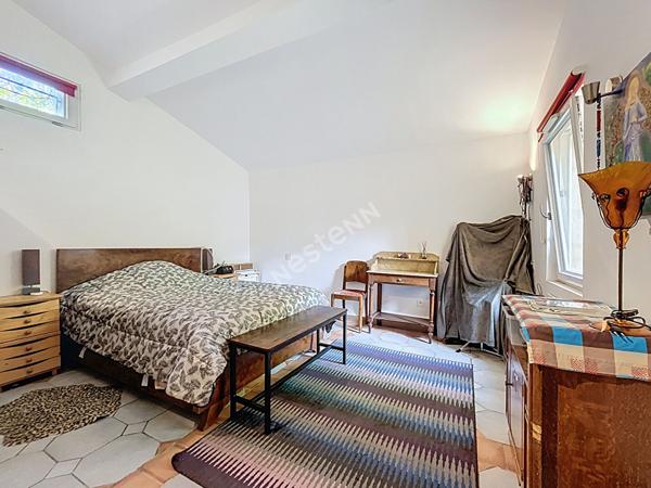 CORPS DE FERME DE 3 HABITATIONS INDEPENDANTES DANS UN ENVIRONNEMENT CALME