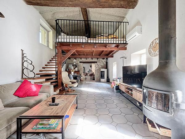 CORPS DE FERME DE 3 HABITATIONS INDEPENDANTES DANS UN ENVIRONNEMENT CALME