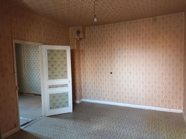 Maison mitoyenne à Paray Le Monial 7 pièce(s) 123 m2  , 5  chambres