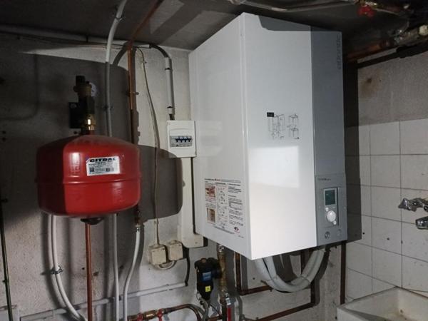 Maison mitoyenne à Paray Le Monial 7 pièce(s) 123 m2  , 5  chambres