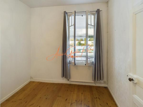 MAISON DE CHARME 186 m² , PISCINE & PRESTATIONS