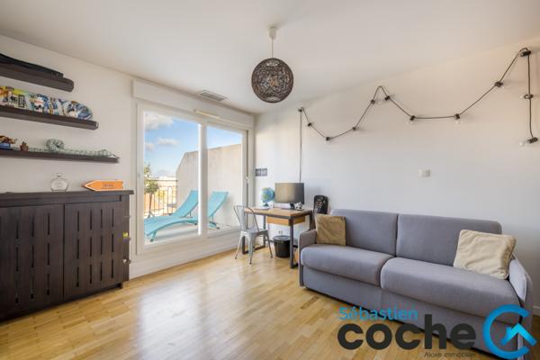 Lyon (69003) ATTIQUE / MAISON SUR LE TOIT MONTCHAT