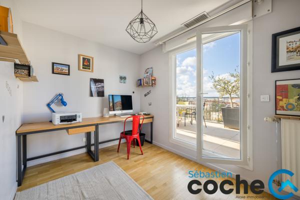 Lyon (69003) ATTIQUE / MAISON SUR LE TOIT MONTCHAT