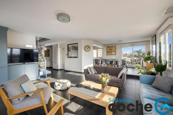 Lyon (69003) ATTIQUE / MAISON SUR LE TOIT MONTCHAT