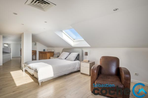 Lyon (69003) ATTIQUE / MAISON SUR LE TOIT MONTCHAT