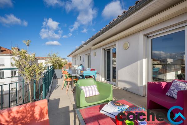 Lyon (69003) ATTIQUE / MAISON SUR LE TOIT MONTCHAT