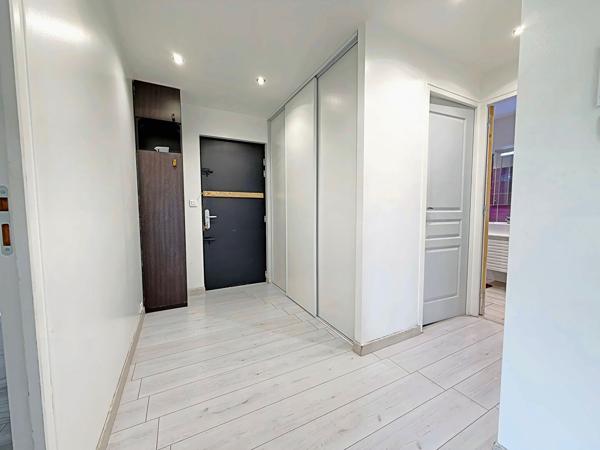 Appartement 5 pièces à vendre à Reims - Secteur Europe, vue sur parc