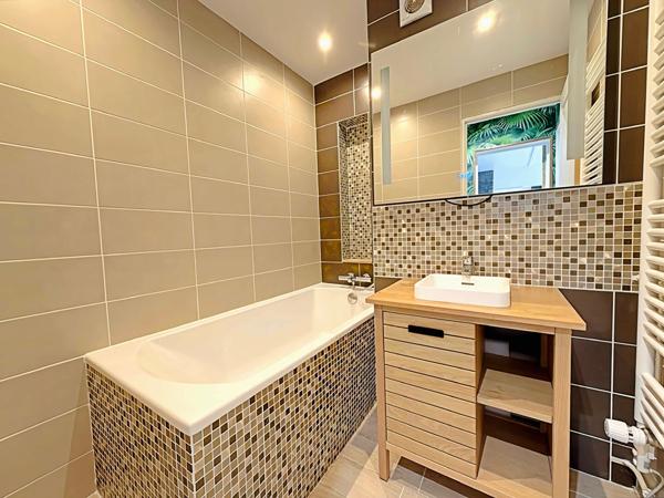Appartement 5 pièces à vendre à Reims - Secteur Europe, vue sur parc