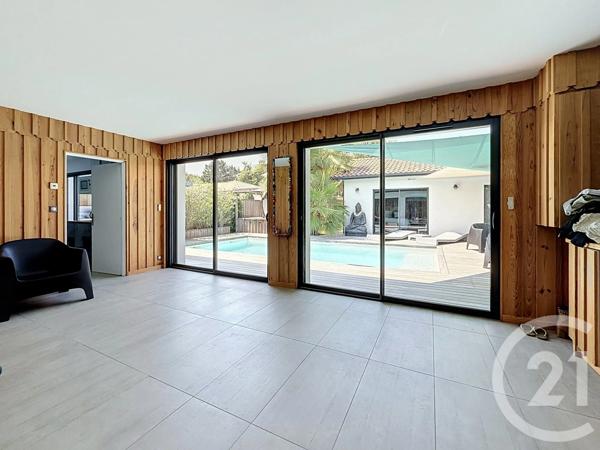 Maison à vendre  6 pièces - 211,10 m 2   LE TEICH  - 33
