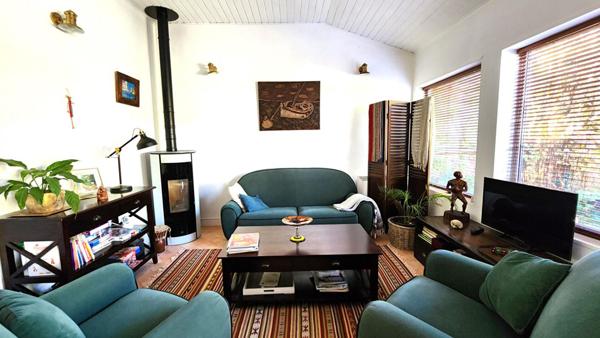 Ensemble Immobilier de 2 logements avec piscine intérieur + Terrain